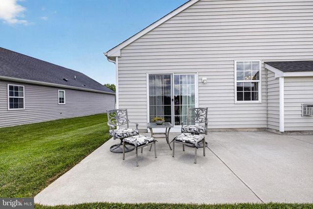 48 E DEHART AVE, Clayton, NJ 08312