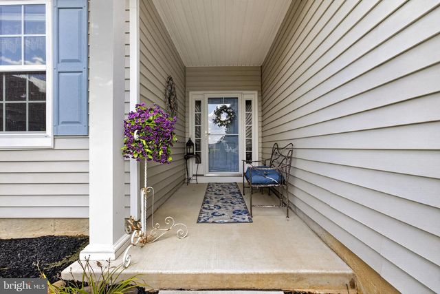 48 E DEHART AVE, Clayton, NJ 08312
