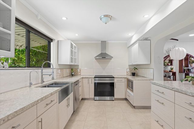 1101 NE 4th Court, Hallandale Beach, FL 33009