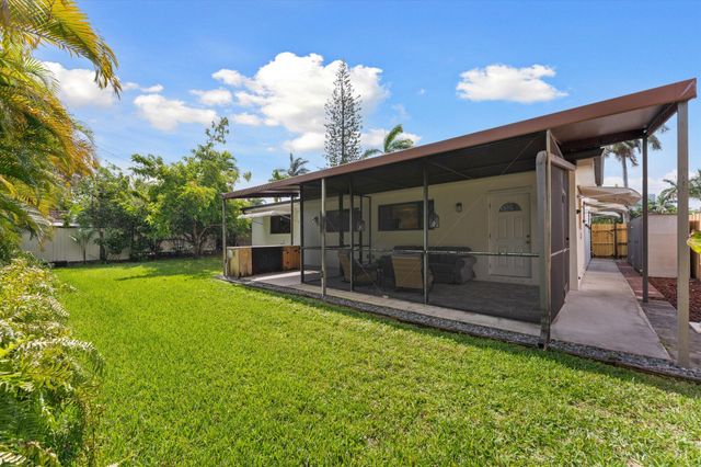 1101 NE 4th Court, Hallandale Beach, FL 33009