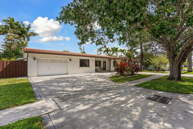 1101 NE 4th Court, Hallandale Beach, FL 33009