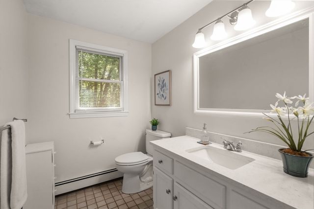22 Causeway Street, Medfield, MA 02052