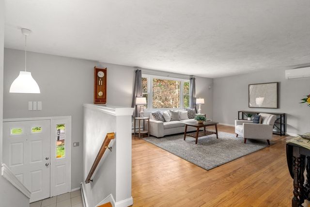 22 Causeway Street, Medfield, MA 02052