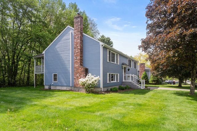 22 Causeway Street, Medfield, MA 02052