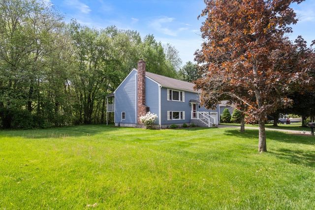 22 Causeway Street, Medfield, MA 02052