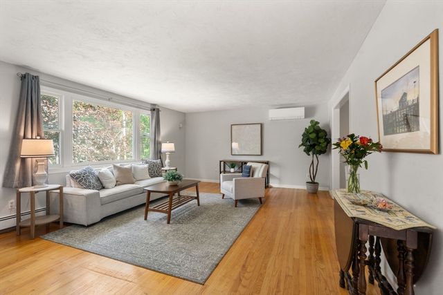 22 Causeway Street, Medfield, MA 02052