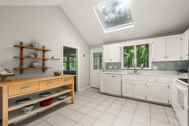 22 Causeway Street, Medfield, MA 02052