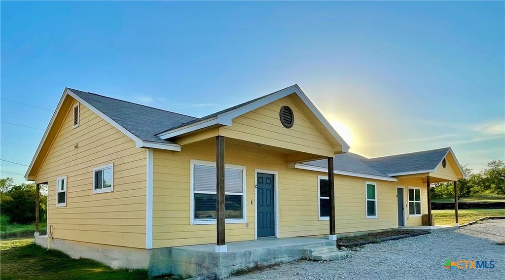 5353 Airport Highway 21, Maxwell, TX 78656