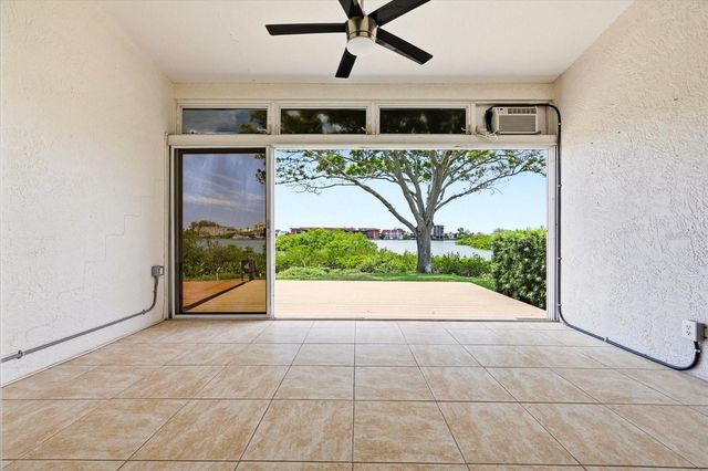 14628 LORIDAWN DRIVE 13, Seminole, FL 33776