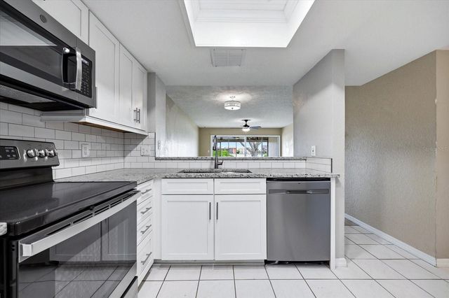 14628 LORIDAWN DRIVE 13, Seminole, FL 33776