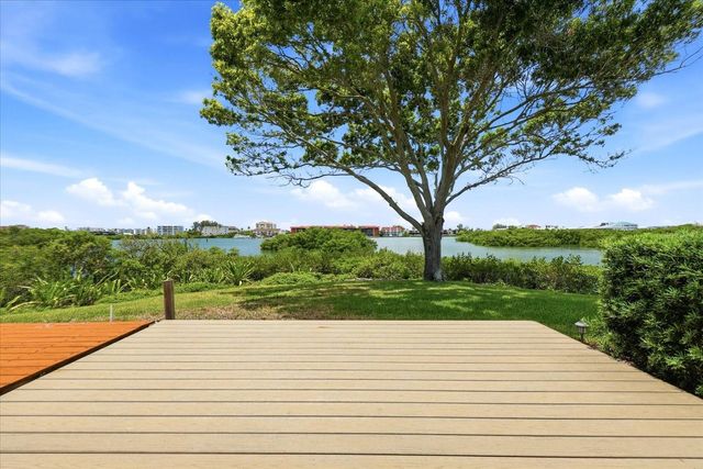 14628 LORIDAWN DRIVE 13, Seminole, FL 33776