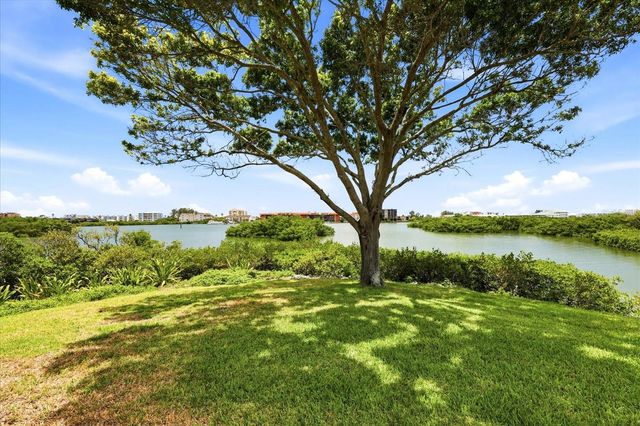 14628 LORIDAWN DRIVE 13, Seminole, FL 33776