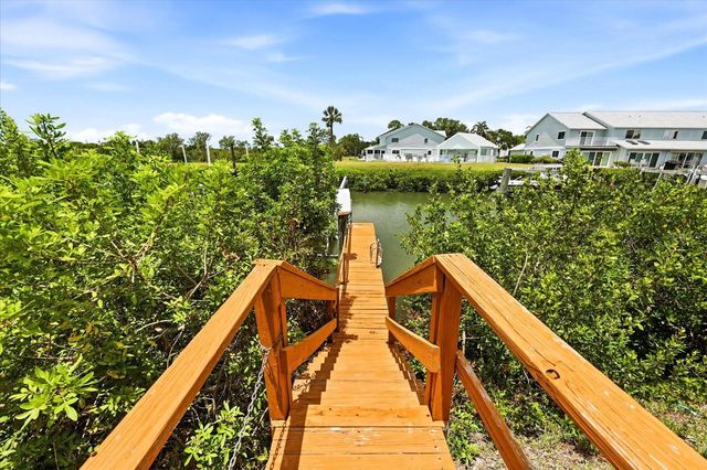 14628 LORIDAWN DRIVE 13, Seminole, FL 33776