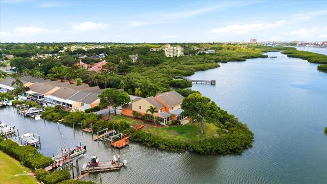 14628 LORIDAWN DRIVE 13, Seminole, FL 33776