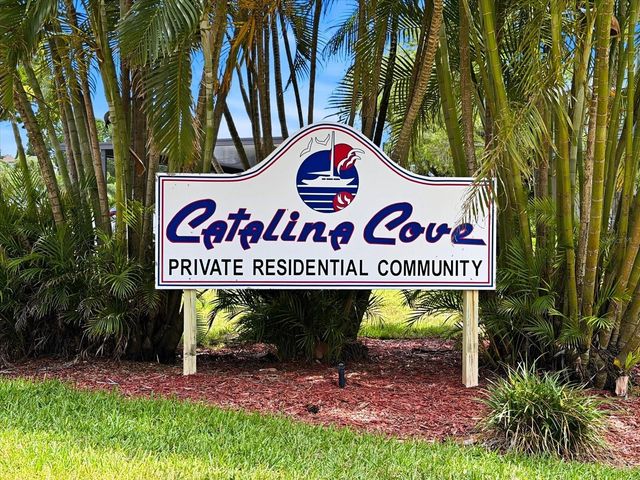 14628 LORIDAWN DRIVE 13, Seminole, FL 33776