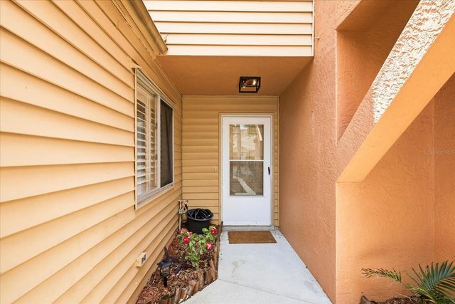 14628 LORIDAWN DRIVE 13, Seminole, FL 33776