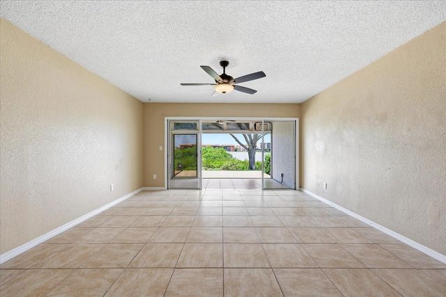 14628 LORIDAWN DRIVE 13, Seminole, FL 33776