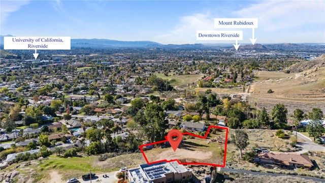 2935 Galaxie Heights Road, Riverside, CA 92507