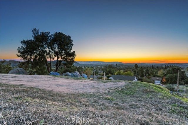 2935 Galaxie Heights Road, Riverside, CA 92507