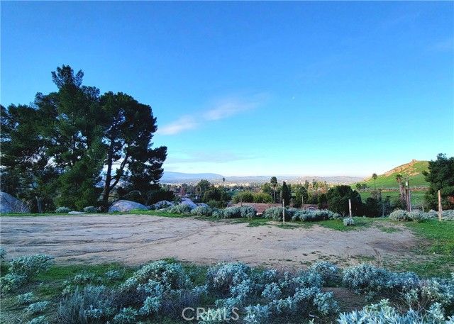 2935 Galaxie Heights Road, Riverside, CA 92507