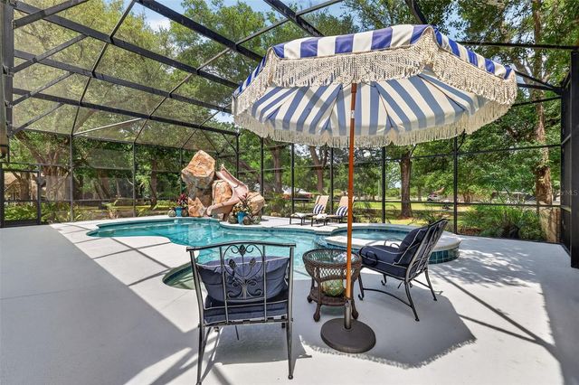 250 N WALKER STREET, Oakland, FL 34760