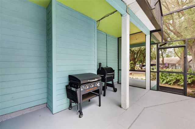 250 N WALKER STREET, Oakland, FL 34760