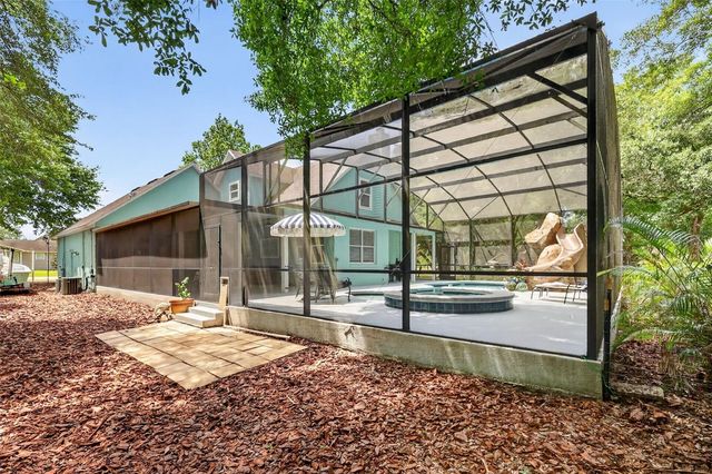 250 N WALKER STREET, Oakland, FL 34760