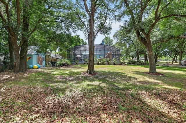 250 N WALKER STREET, Oakland, FL 34760