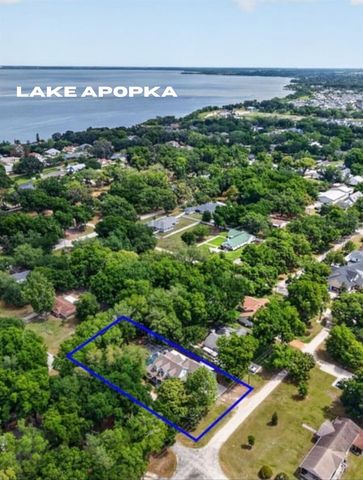 250 N WALKER STREET, Oakland, FL 34760