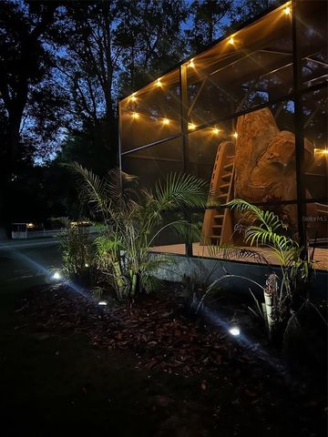 250 N WALKER STREET, Oakland, FL 34760