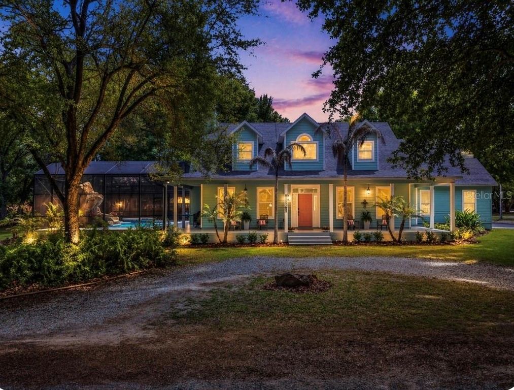 250 N WALKER STREET, Oakland, FL 34760