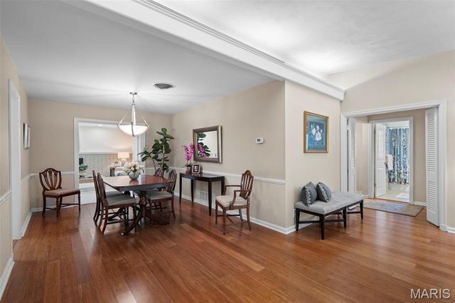 930 Blackberry Place, St Louis, MO 63130