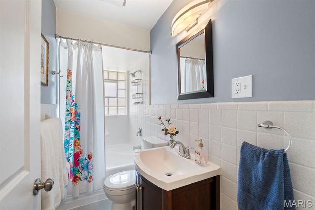 930 Blackberry Place, St Louis, MO 63130