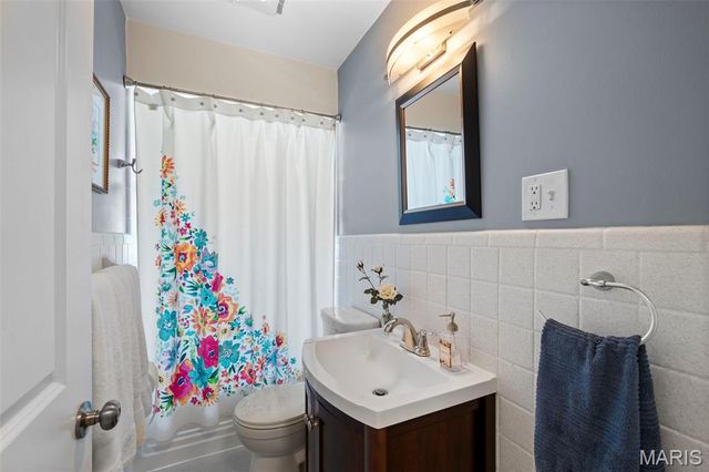 930 Blackberry Place, St Louis, MO 63130