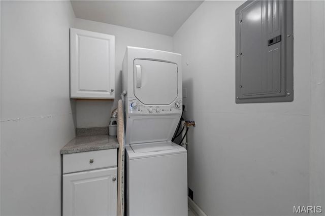 930 Blackberry Place, St Louis, MO 63130