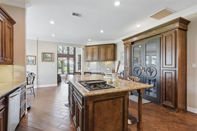 90 Greenview Street, Montgomery, TX 77356