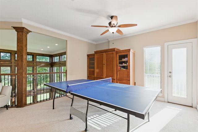 90 Greenview Street, Montgomery, TX 77356