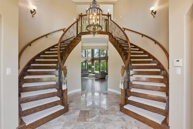 90 Greenview Street, Montgomery, TX 77356