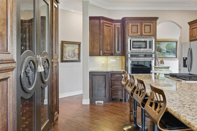 90 Greenview Street, Montgomery, TX 77356