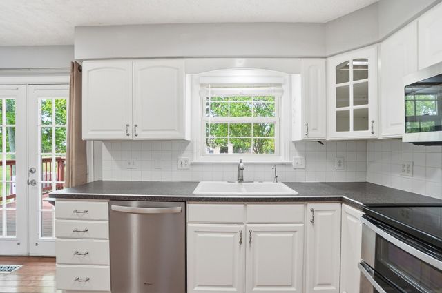 6040 E Walnut Street, Westerville, OH 43081
