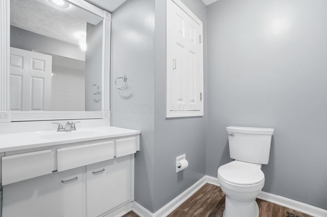 6040 E Walnut Street, Westerville, OH 43081