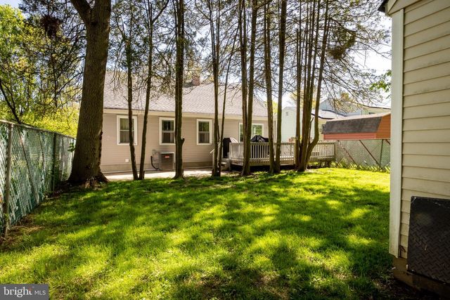 21 DIXMONT AVE, Trenton, NJ 08618