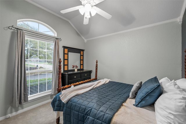 1400 Radisson Drive, Hewitt, TX 76643