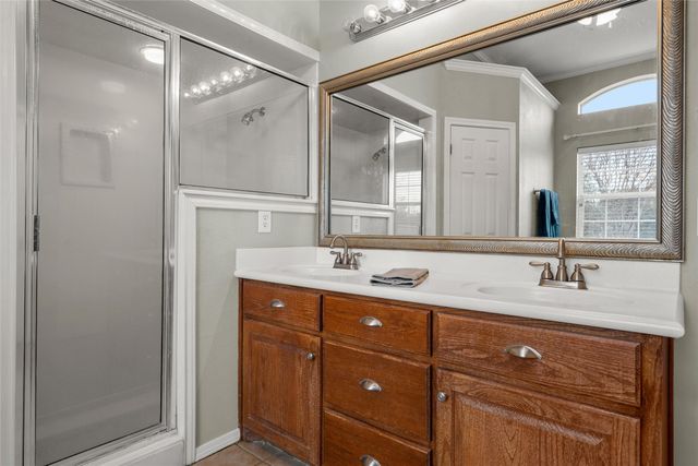 1400 Radisson Drive, Hewitt, TX 76643