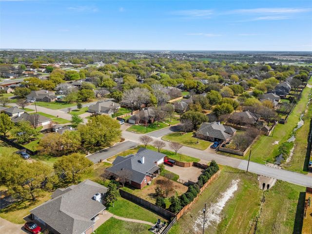 1400 Radisson Drive, Hewitt, TX 76643