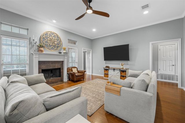 1400 Radisson Drive, Hewitt, TX 76643