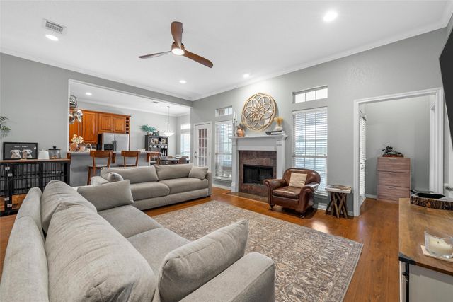 1400 Radisson Drive, Hewitt, TX 76643