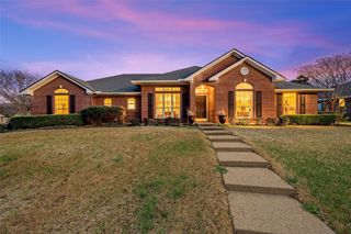 1400 Radisson Drive, Hewitt, TX 76643