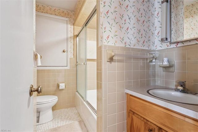 182 Revelle DR, Newport News, VA 23608