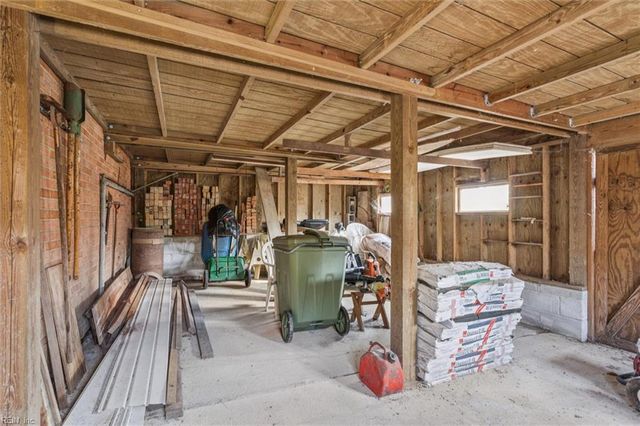 182 Revelle DR, Newport News, VA 23608